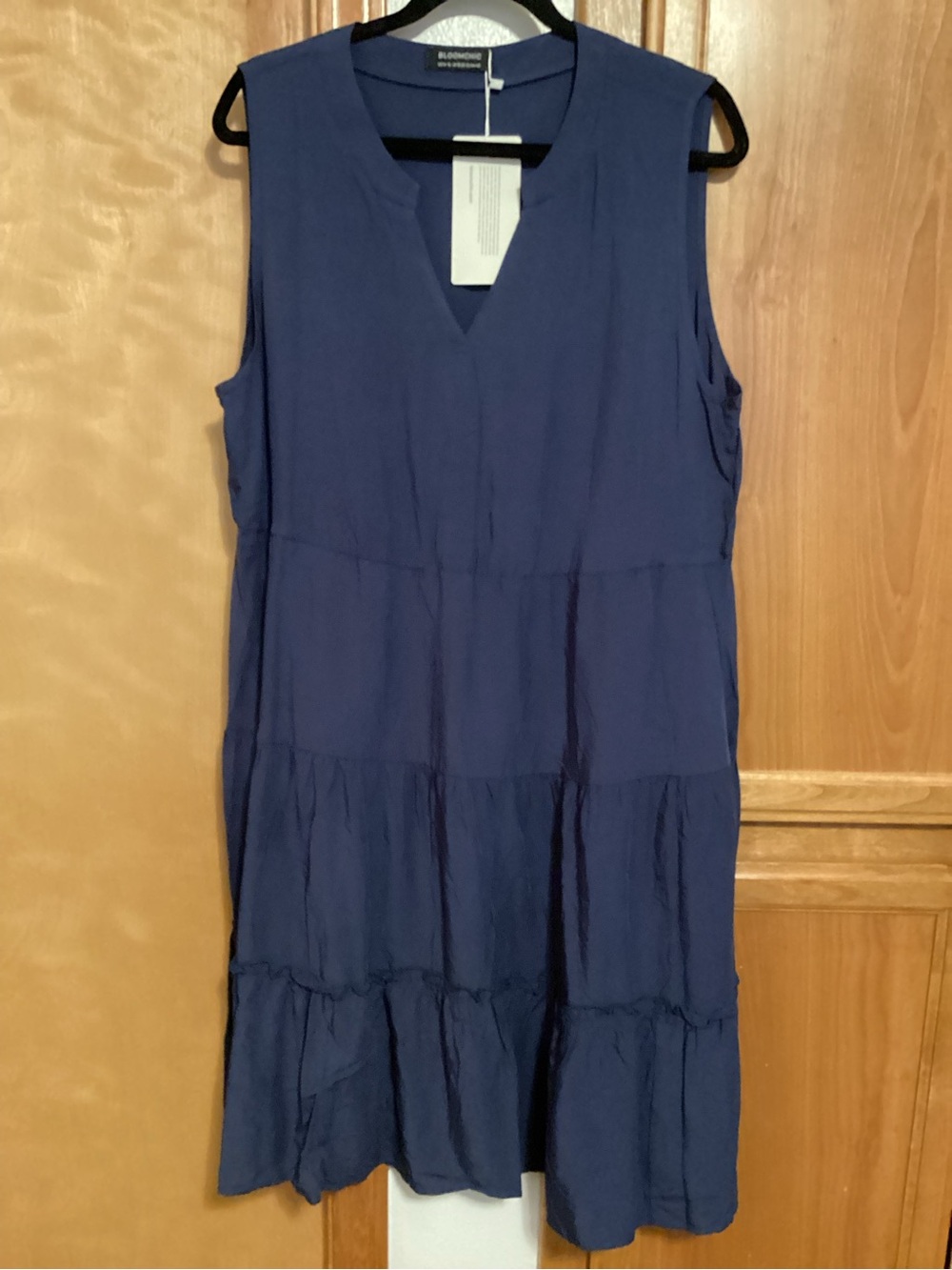 BloomChic Sleeveless Tiered V-Neck Dress in Navy, 14/26, NWT